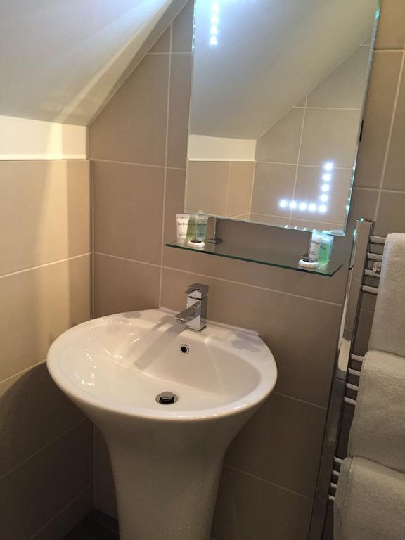 One Helena Road Serviced Apartments Southsea Exteriör bild